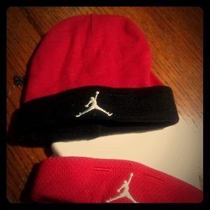 JORDAN )nfant Beenie 0-9 GENTLY USED